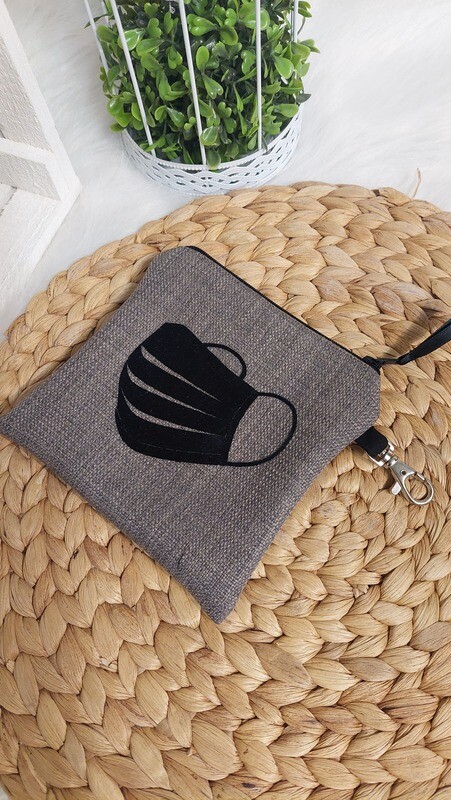 Tasche (Farbe aluminium) für Mund-Nasen-Maske aus Polstercanvas Tasche (Farbe aluminium) für Mund-Nasen-Maske aus Polstercanvas