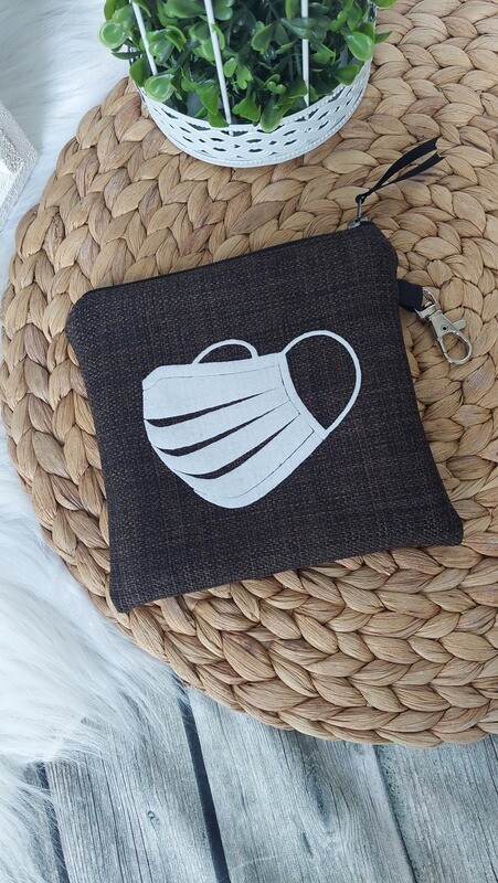 Tasche (Farbe choco) für Mund-Nasen-Maske aus Polstercanvas Tasche (Farbe choco) für Mund-Nasen-Maske aus Polstercanvas