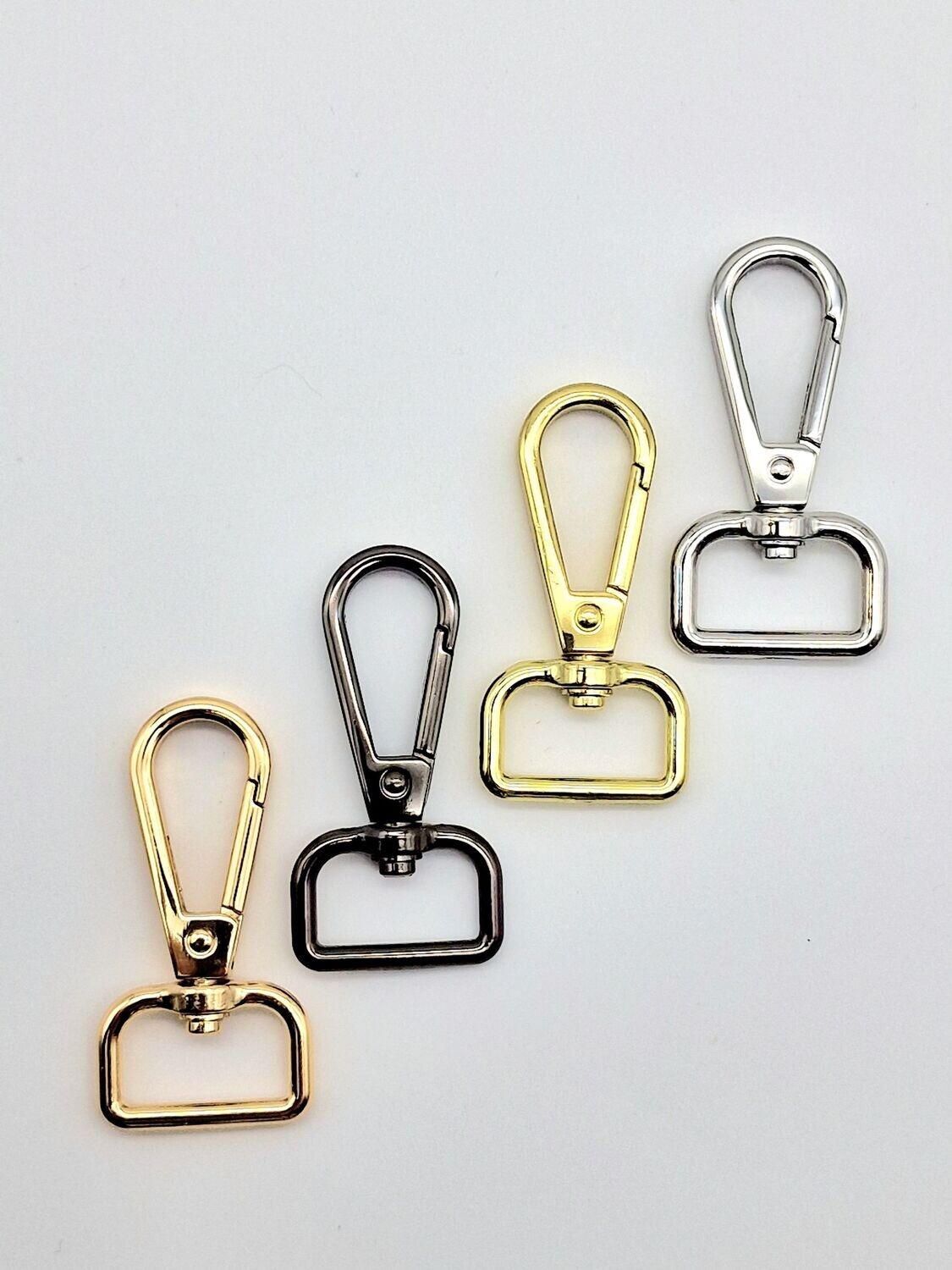 Karabiner 16 mm mit eckigem Auge