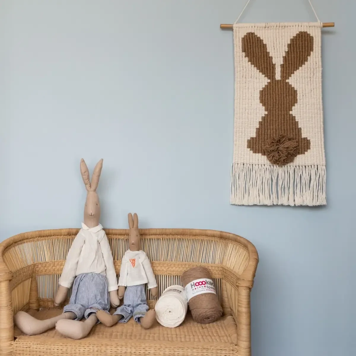 Hoooked DIY Makramee-Set Wandbehang Hase Bella