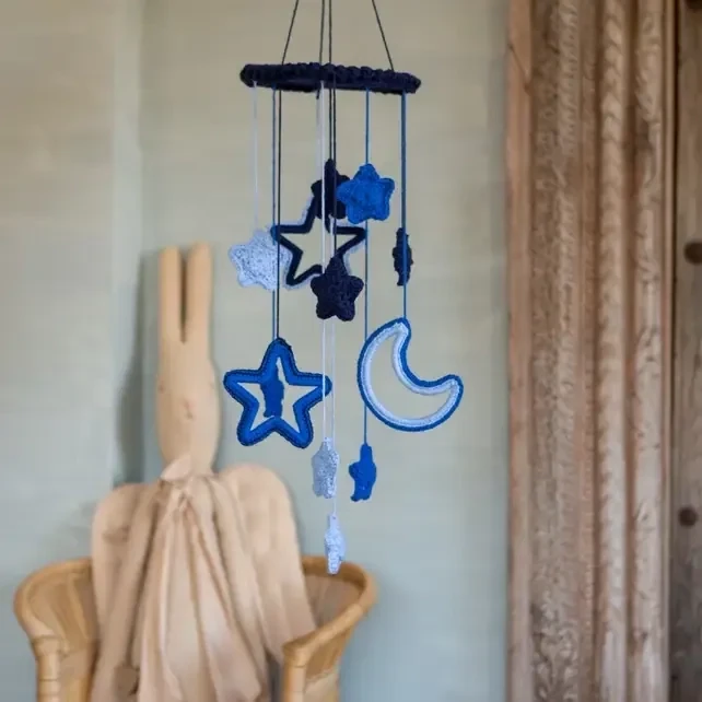 Hoooked DIY Häkelset Mobile mit Sternen Kailua  Marina