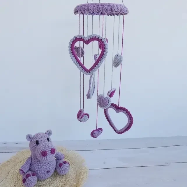 Hoooked DIY Häkelset Mobile Honolulu Mit Herzen Orchid