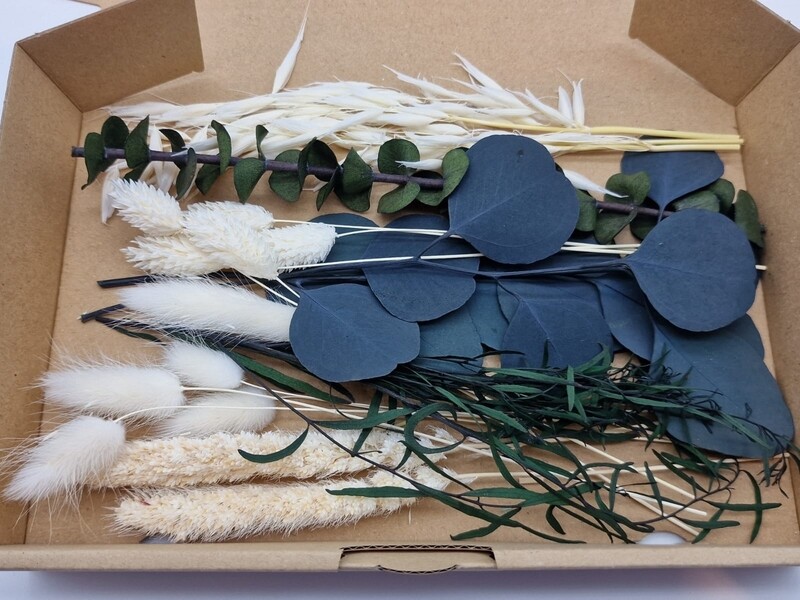 Trockenblumenbox Weiß/Natur/Grün