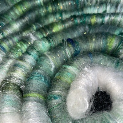 Finger Candy Green and White Rolags