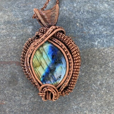 Flashy Labradorite Pendant in Fancy Woven Copper Wire