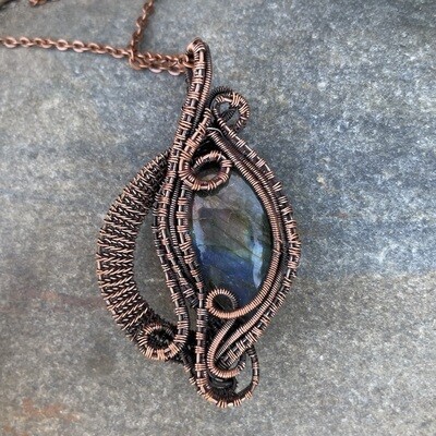 Stormy Seas Woven Wire Pendant with Spectrolite