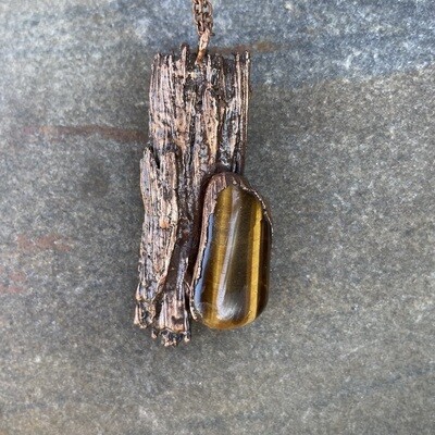 Tiger Eye in Copper Clad Bark