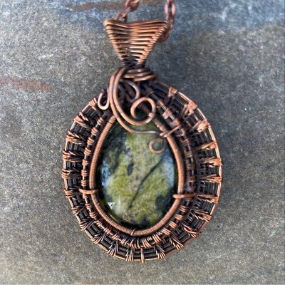 Serpentine in Woven Copper Wire Pendant