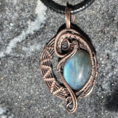 "Starwave" Pendant Copper Wireweave With Labradorite