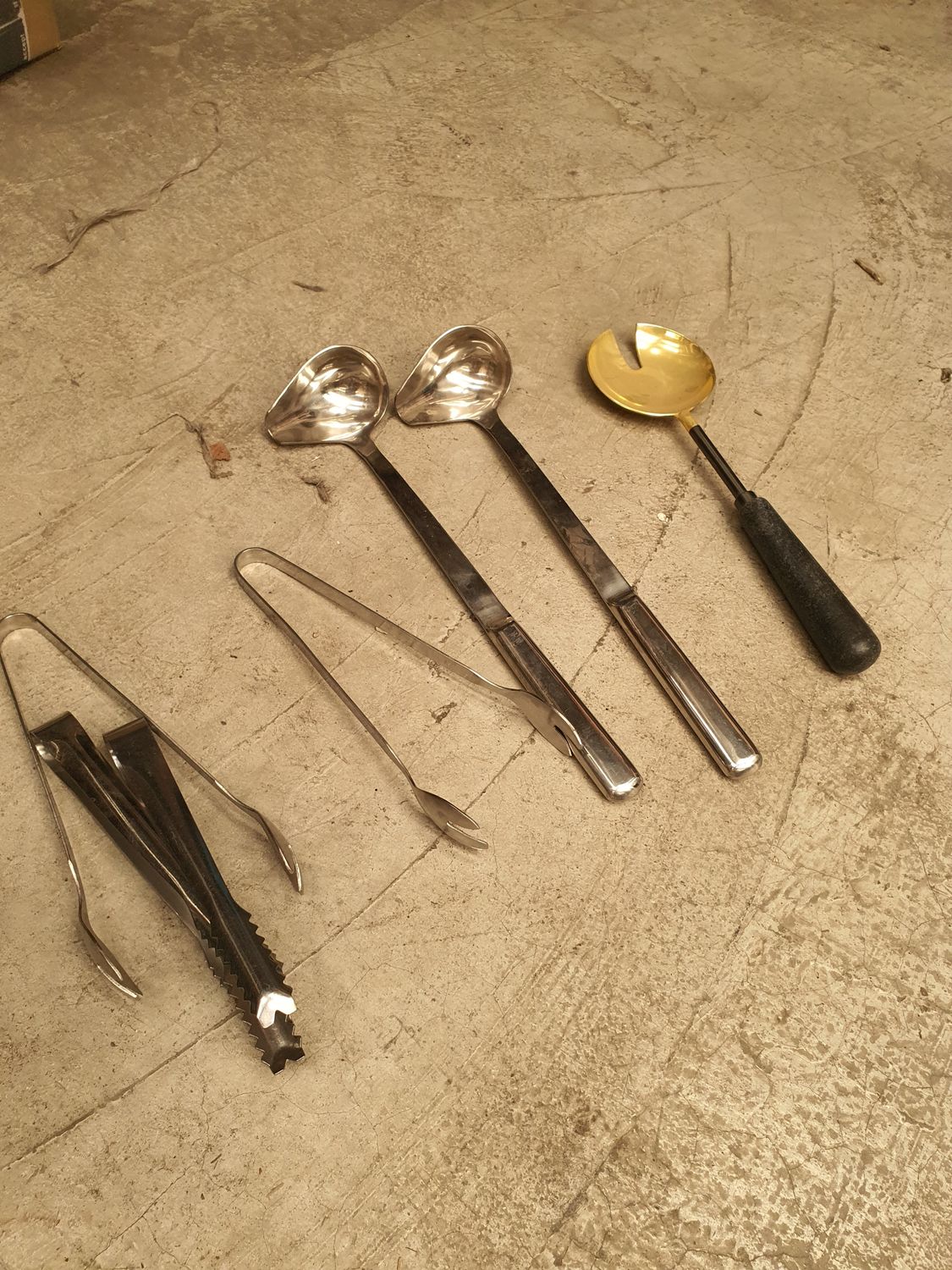 X- not for sale - serving utensils
