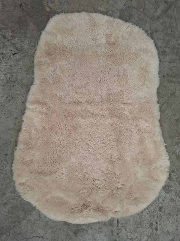 X - NOT FOR SALE - SHEEP SKINS