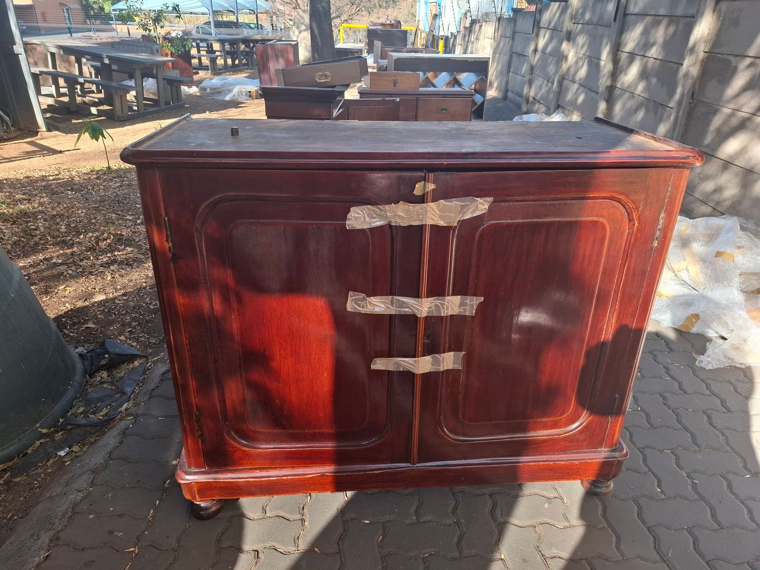 X Not for sale - Cabinet - part 1 of 2 (old Ebony stock)