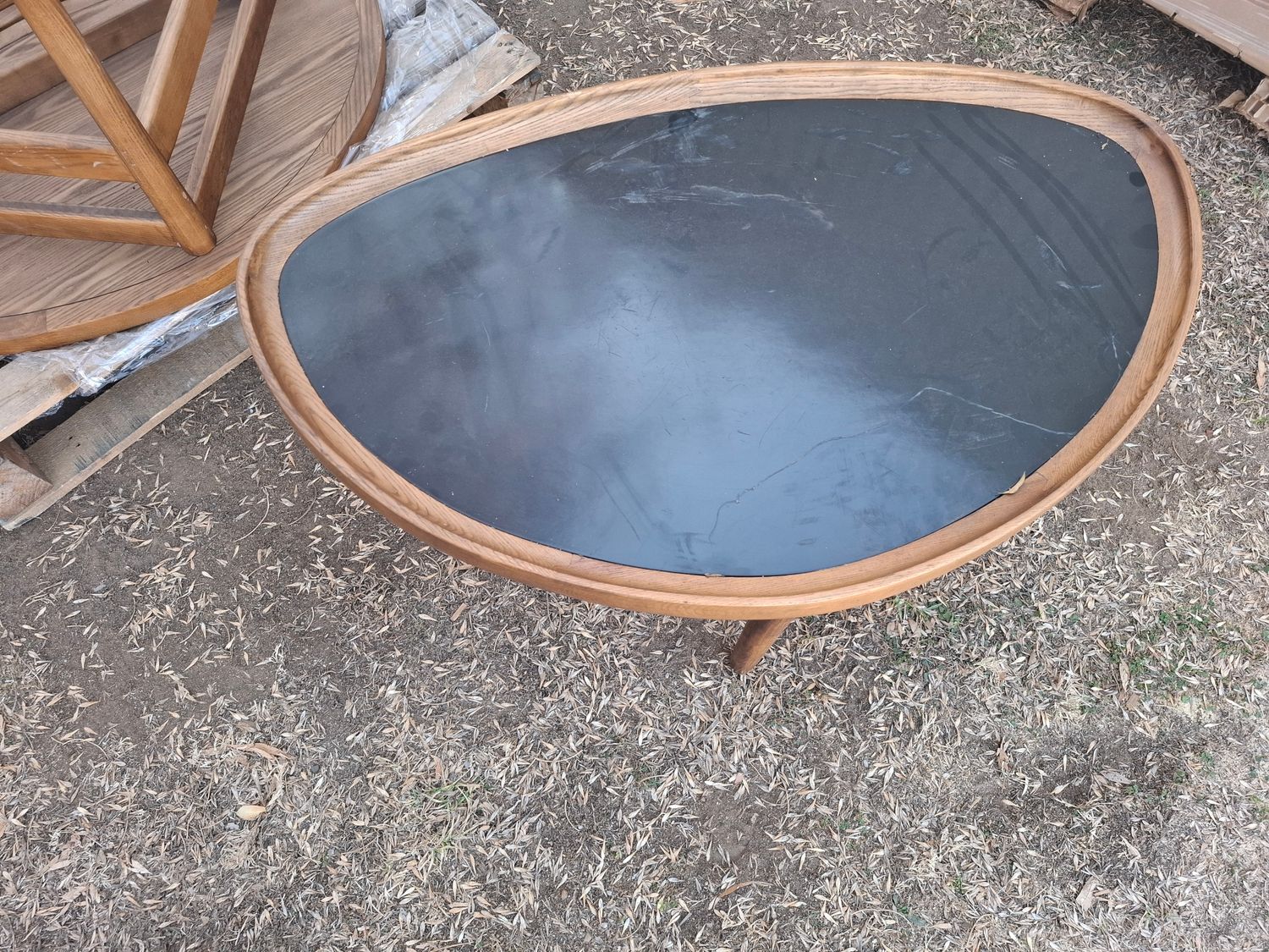 X - Not for sale - Side table - Wooden legs with black top