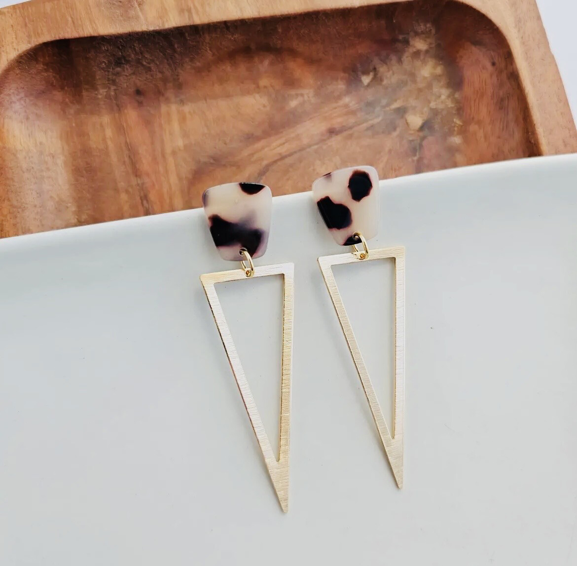 Tinley Earrings With Blonde Tortoise
