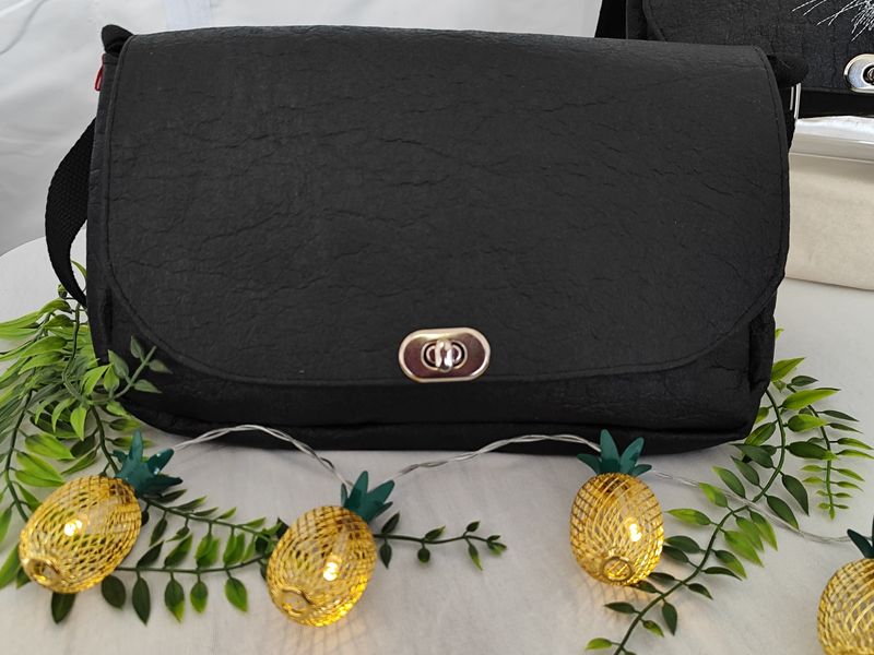 Sac Pinatex noir uni