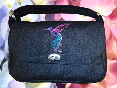 Sac Piñatex brodé personnalisé