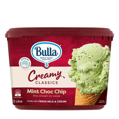 Bulla Creamy Classics Mint Choc Chip 2L