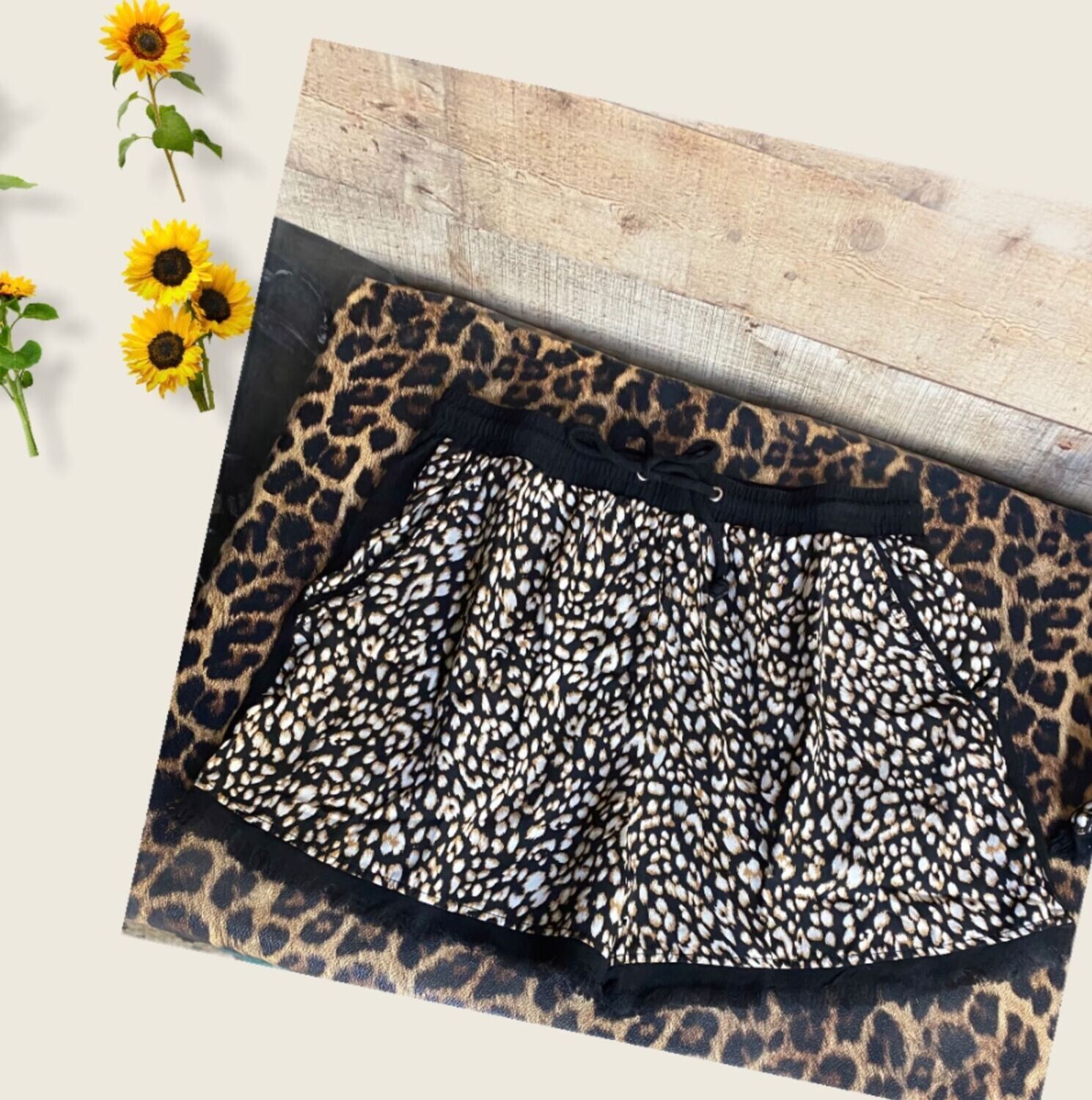 Cheetah Shorts with Drawstring Waist - L