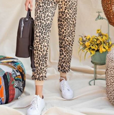 Leopard Printed Terry Knit Jogger Pants - M