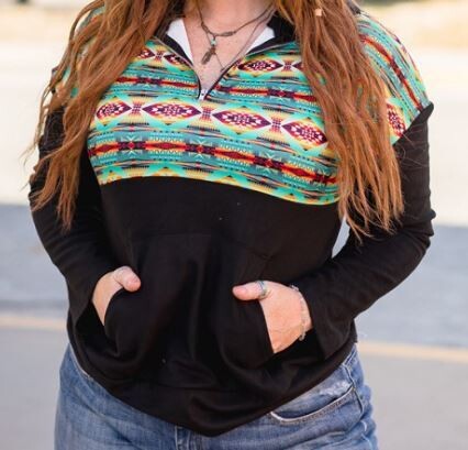 Aztec Hoodie with Pockets - M