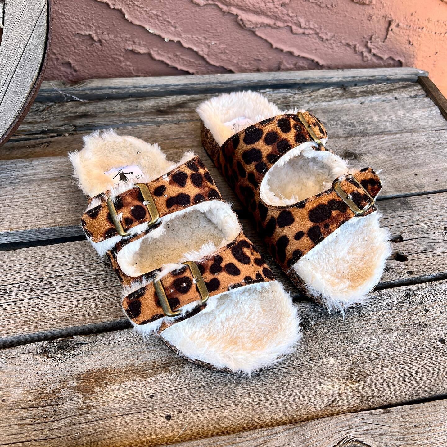 Corkys Laid Back Leopard Slip on Furry Sandals - 9
