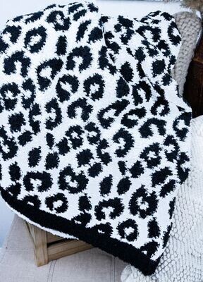 Cozy Winter Leopard Blanket 