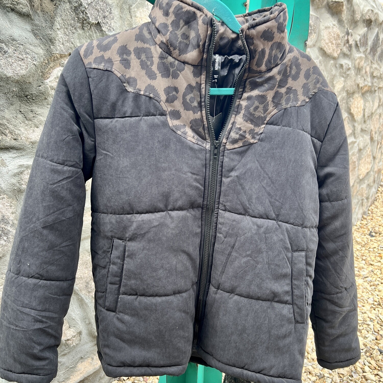 Leopard Black Puffer Jacket with Pockets - M