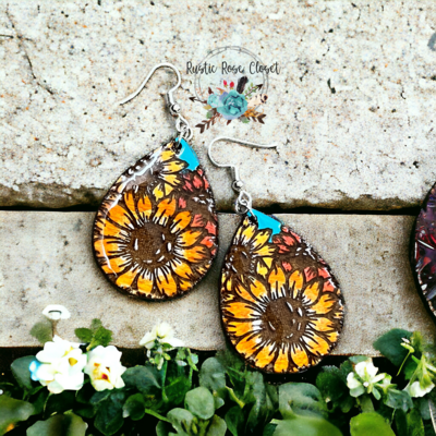 Floral Wood Engraved Earrings 