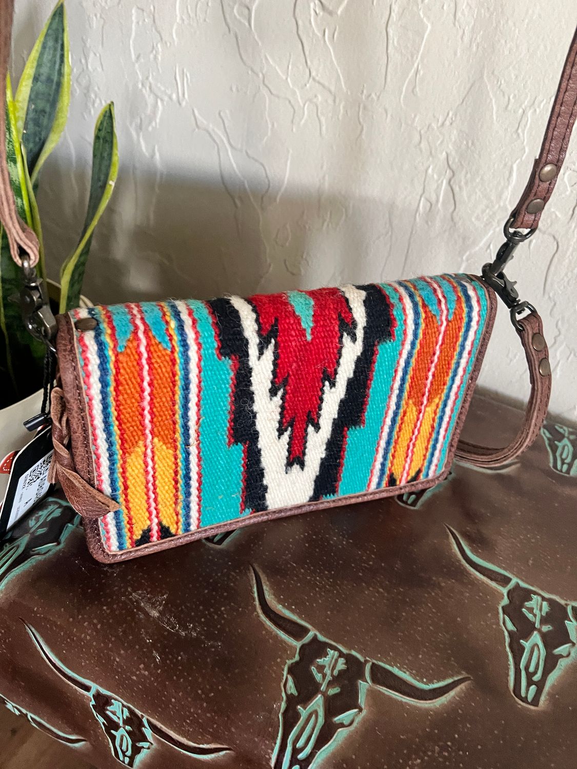 Saddle Blanket Organizer Wallet Crossbody