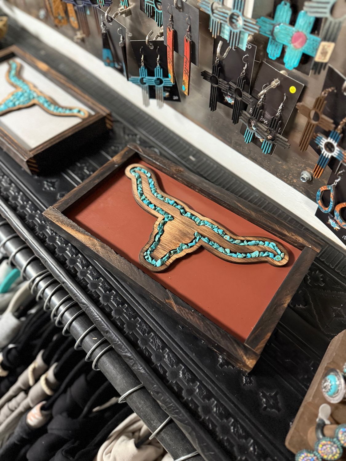 Longhorn Turquoise River Decor Rust Background
