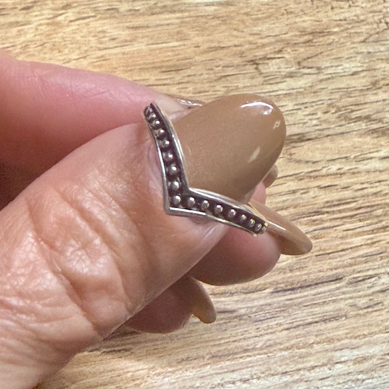 Bead Row V-Shape Ring Sterling Silver - 8