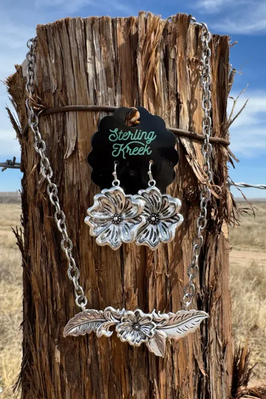 Tooled Flower Necklace