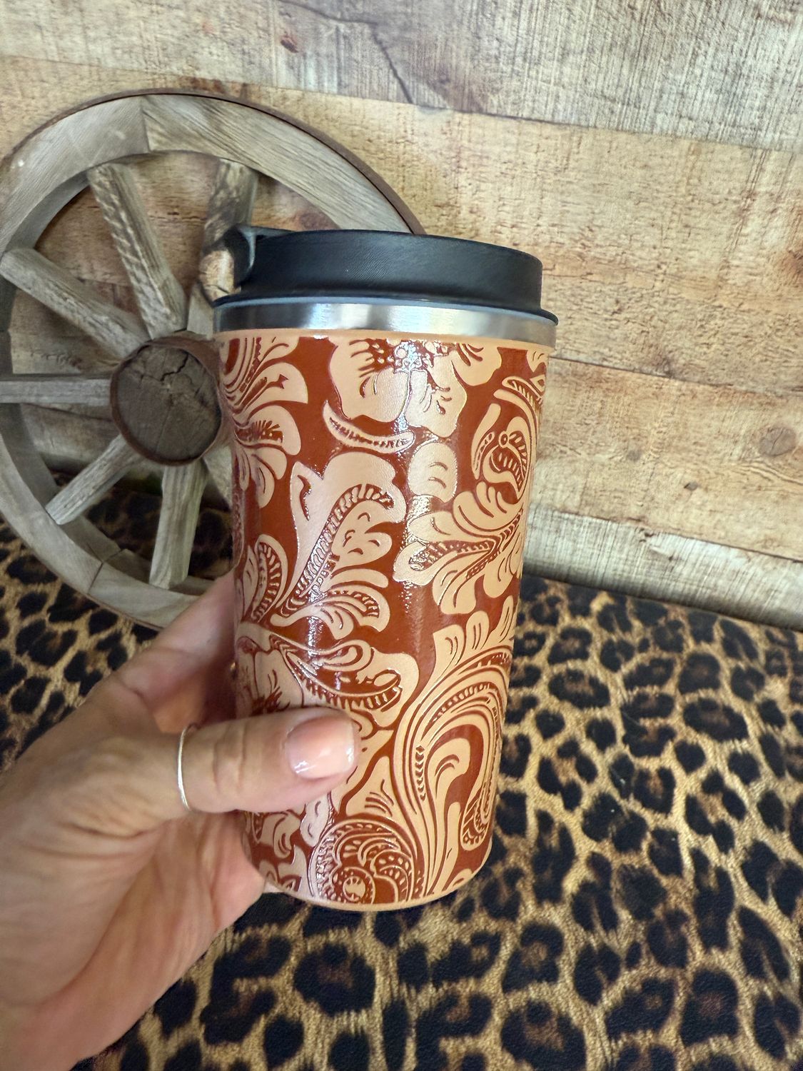 Stainless Steel Mug in Brown Tooled Design