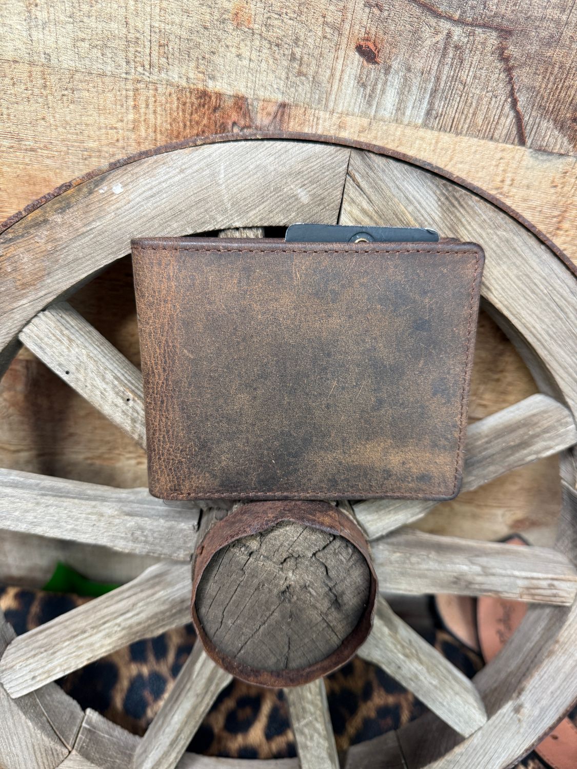 Dark Leather Men&#39;s Wallet