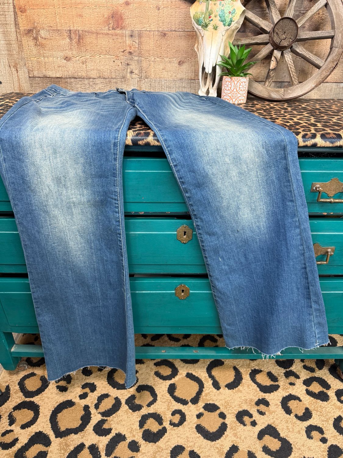 Flare Raw Cut Jeans 11/30