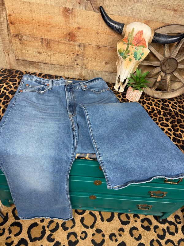 Levis Ribcage Bell Jeans 32