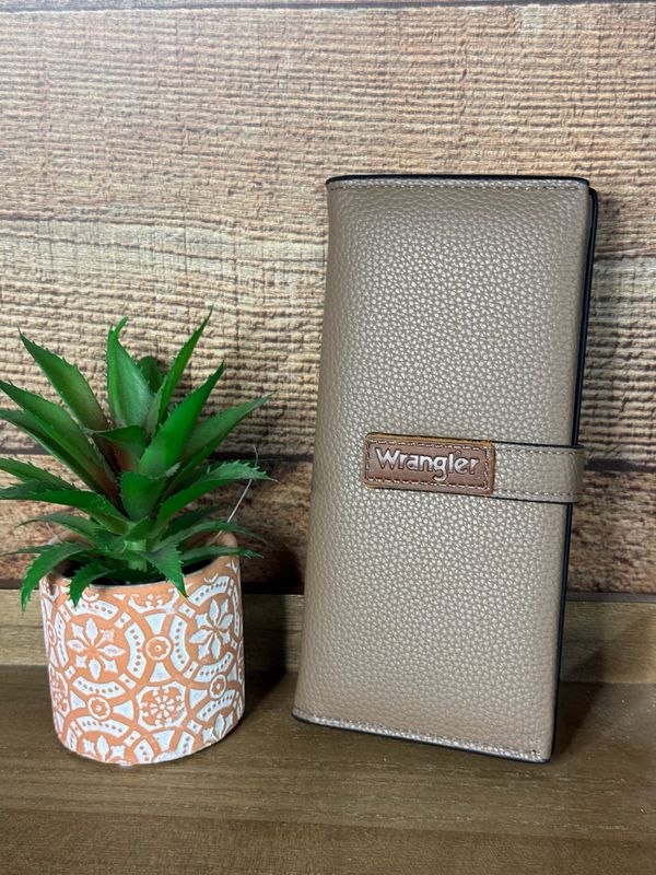 Wrangler Long Wallet In Taupe