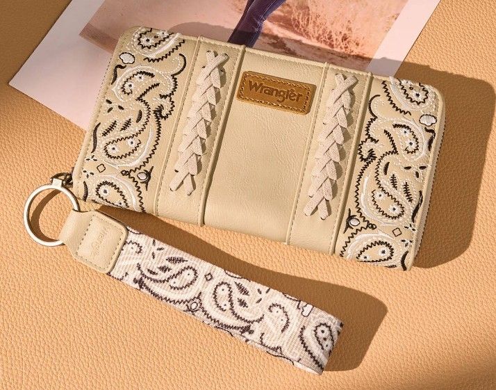 Wrangler Paisley Print Wallet -Tan