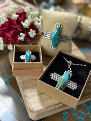 Turquoise Zia Sterling silver Diamond Cut Necklace 