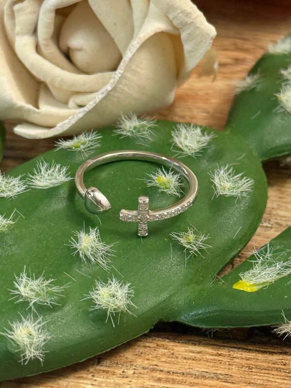 Dainty Cross Heart Ring
