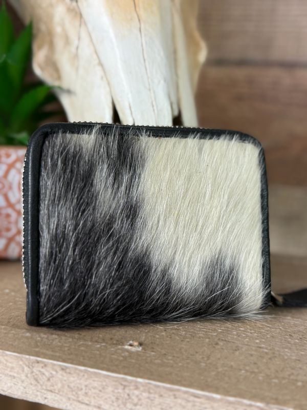 Black &amp; White Cowhide Accordion Card Holder