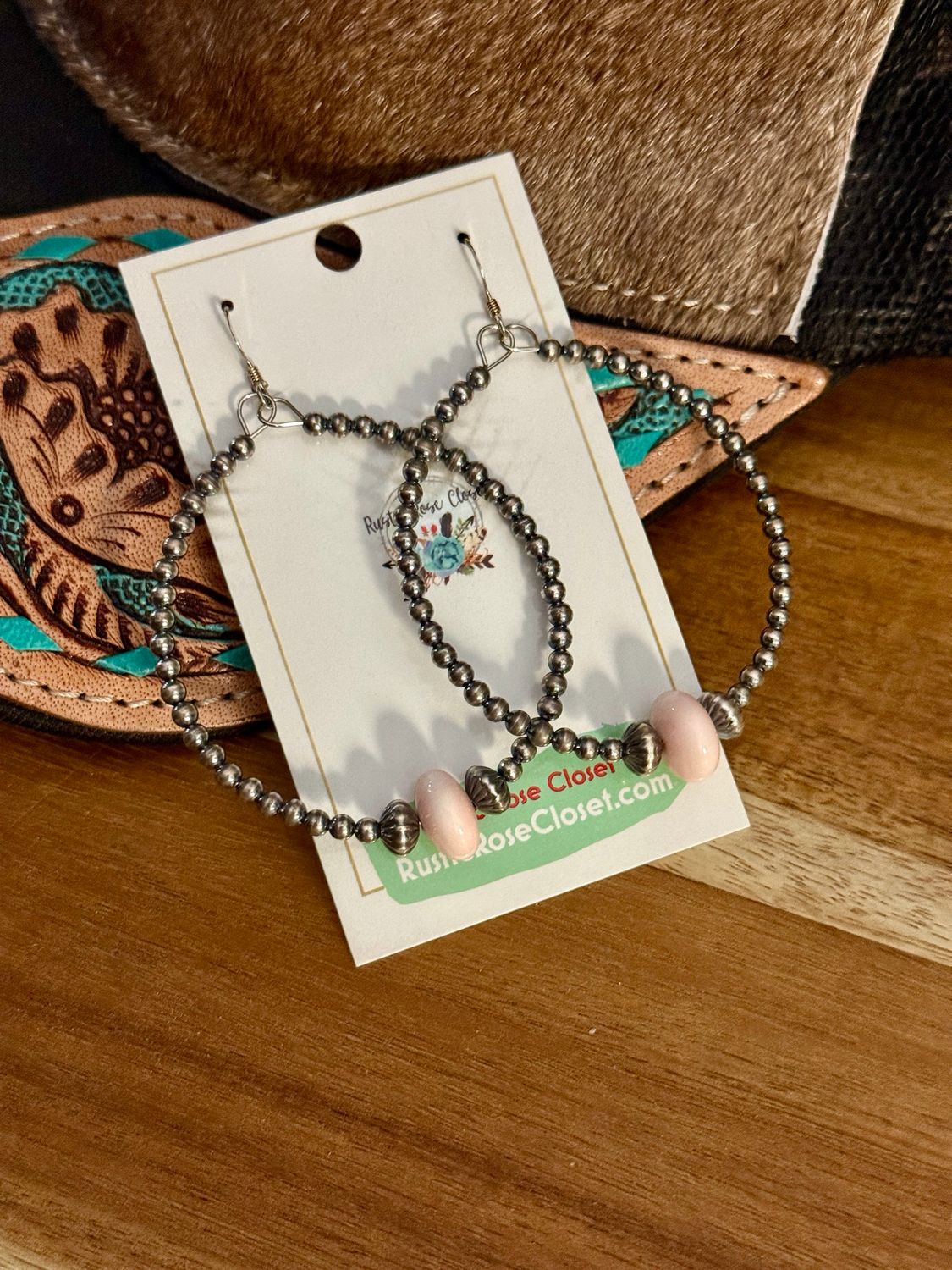 Navajo Pearl Hoop Earrings with Pink Conch Stone Accent