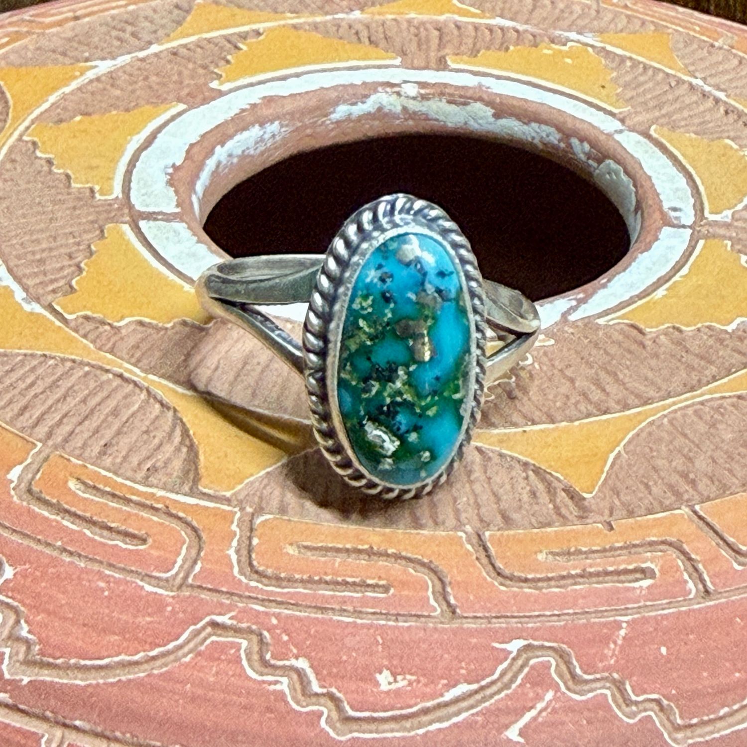Navajo Handmade Sonoran Gold Ring Size 9