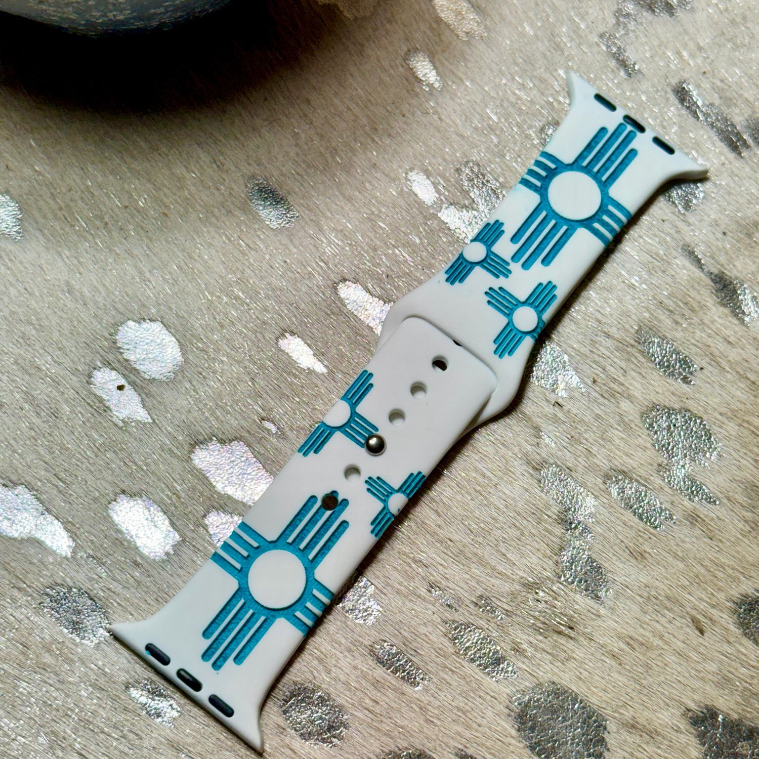Zia Engraved White Silicone Watchband 42-45