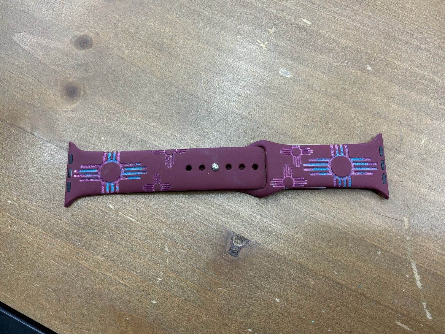 42-45 Crimson Zia Engraved Silicone iwatchband