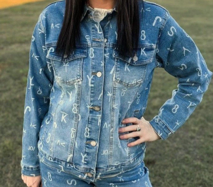 Ranch Branded Denim Jacket - M