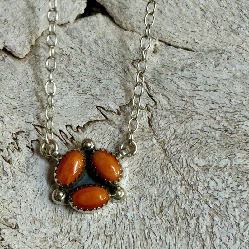 Spiny Oyster Triple Stone Necklace