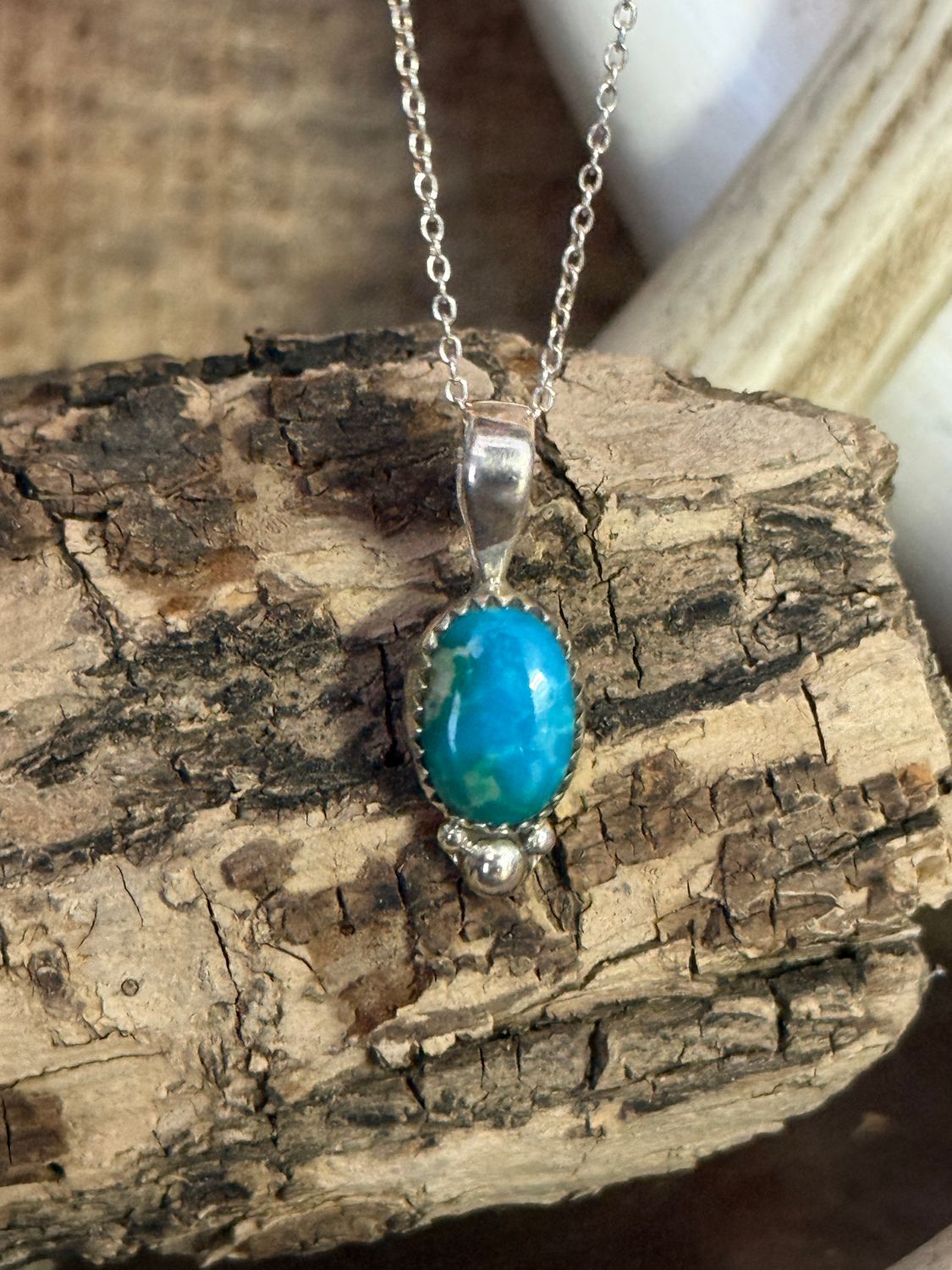 Kingman Oval Pendant Necklace