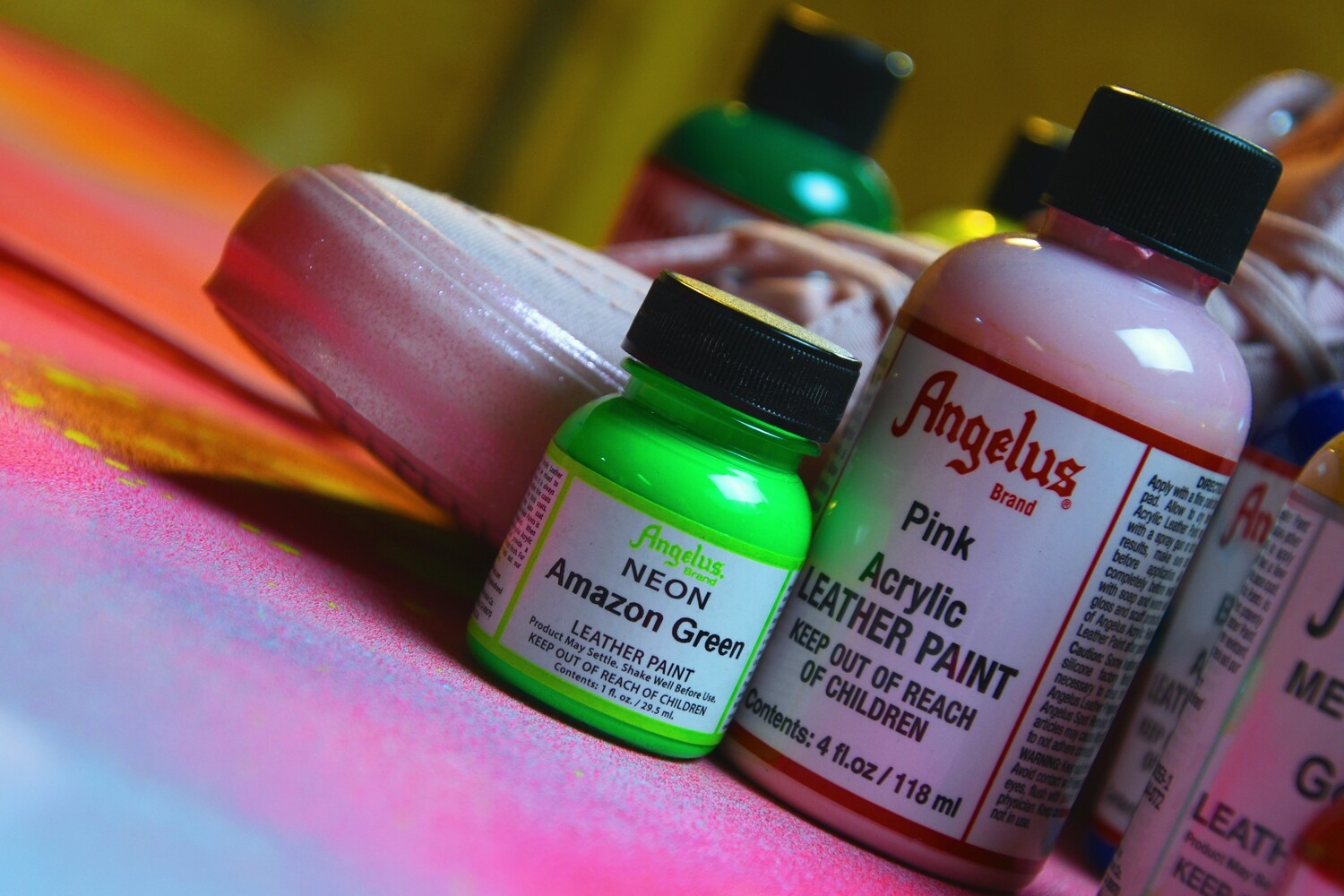 Angelus Leather Neon Paint Parisian Pink-Graffiti Stars - Main Image