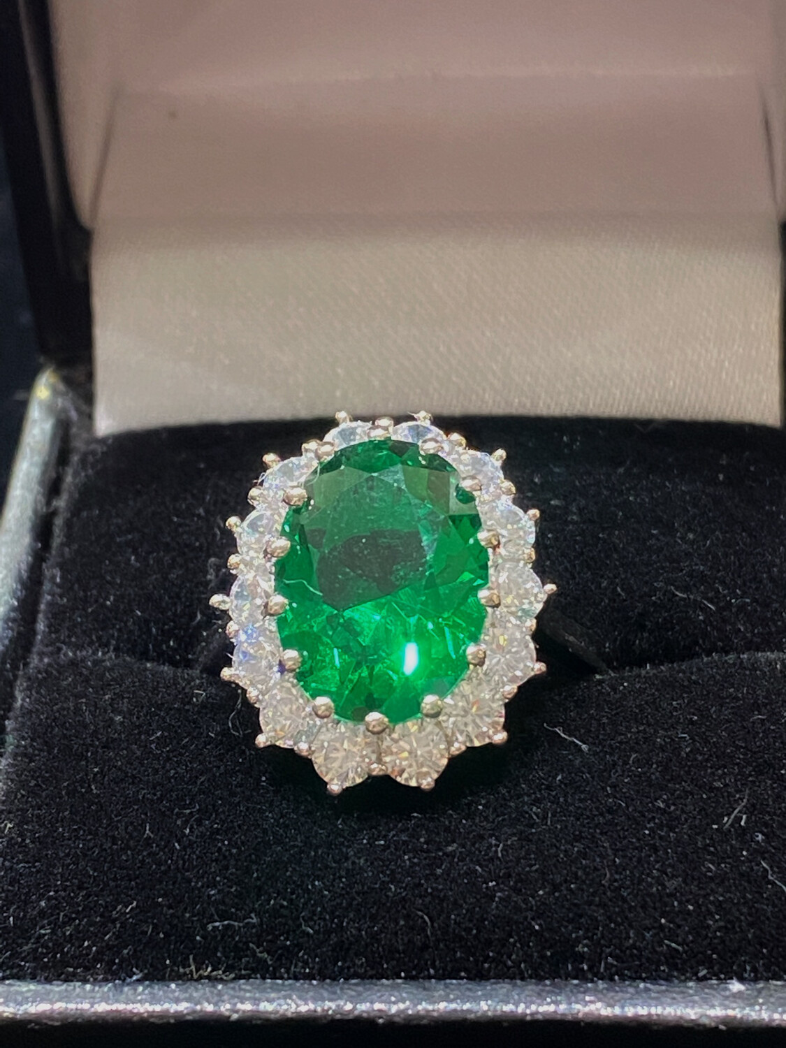 Cluster Style Silver Green Ring